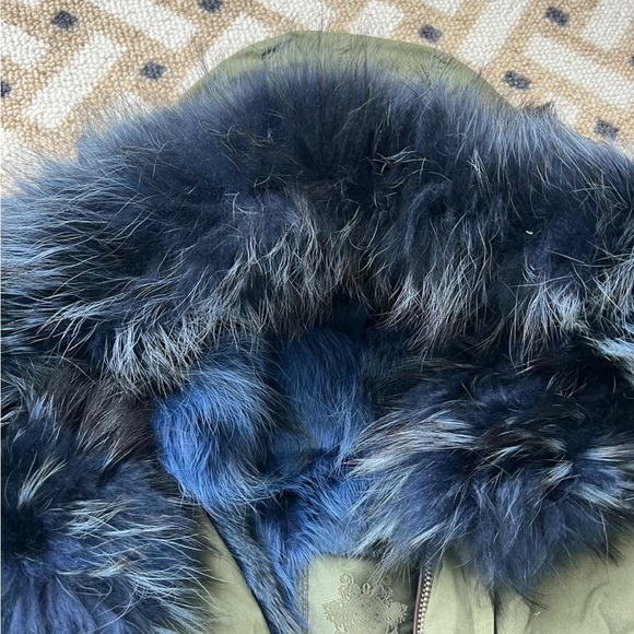 Mr&Mrs ITALY Coyote Fur Jacket - Picture 5 of 7